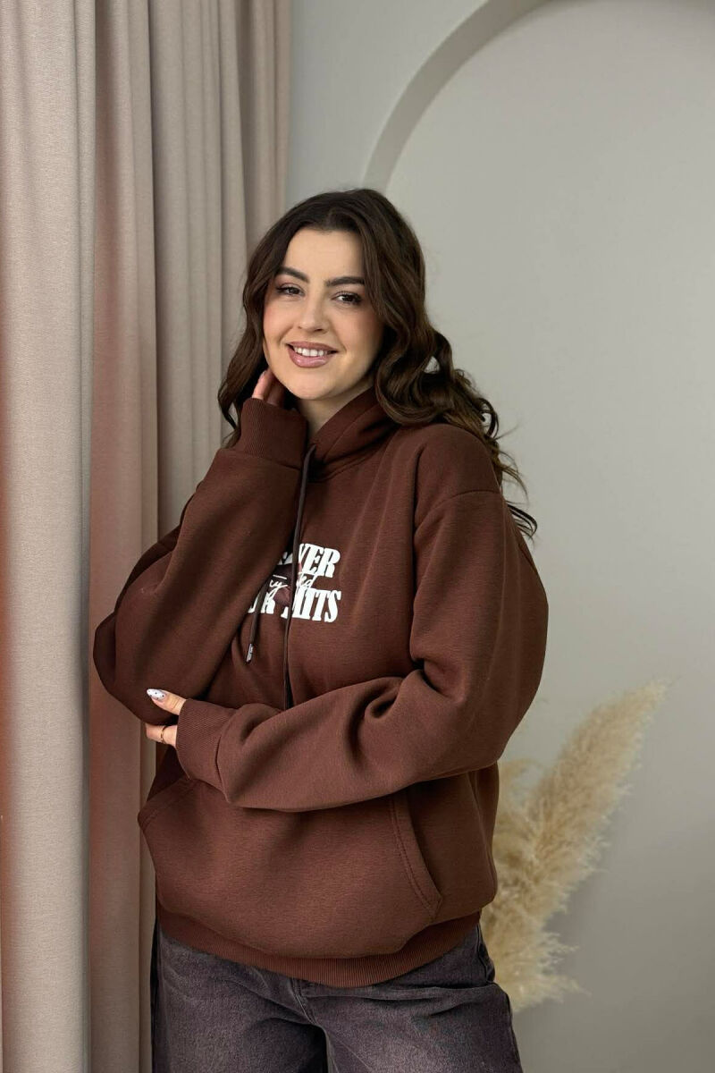 HOODIE ME PUSH DHE DIZAJN NGA TE DY ANET PER FEMRA NE NGJYRE KAFE - 3