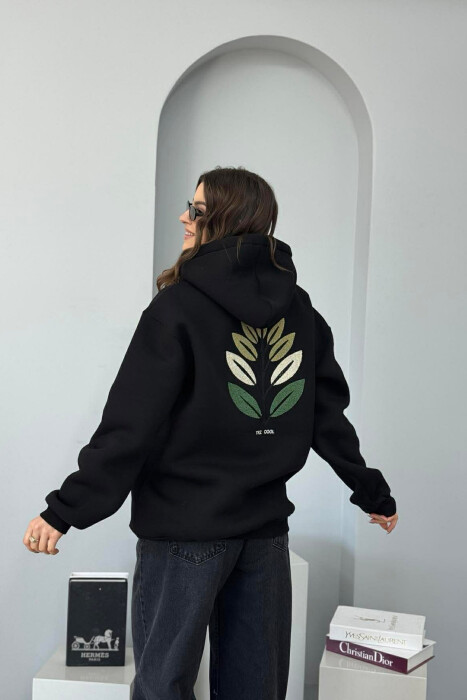 HOODIE ME PUSH DHE ME DIZJAN NE PJESEN PARA & PAS PER FEMRA NE NGJYRE TE ZEZE - 3