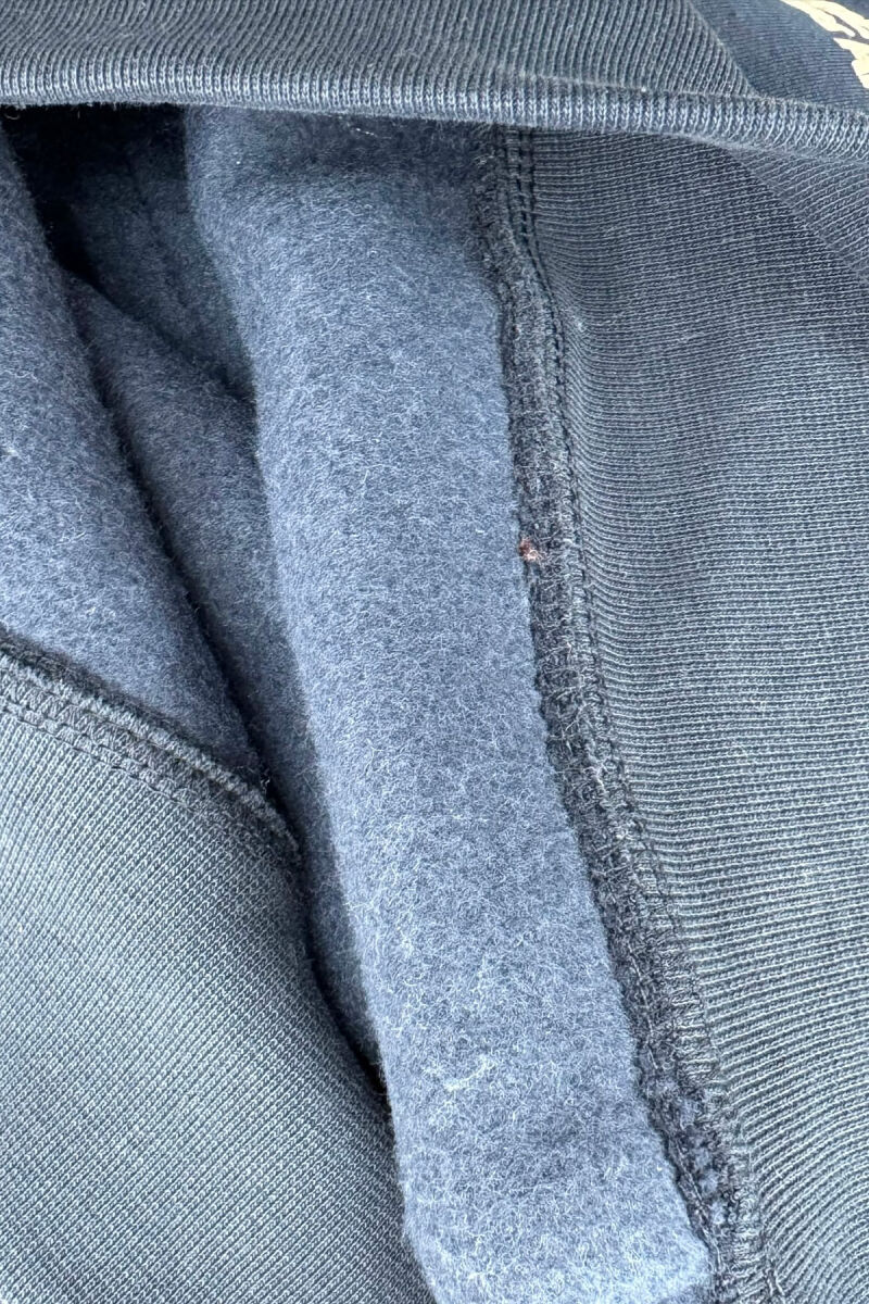 HOODIE ME PUSH DHE ME SHKRIM PARA PËR MESHKUJ NË NGJYRE BLU TE ERRET - 5