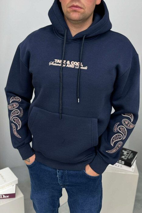 HOODIE ME PUSH DHE ME SHKRIM PARA PËR MESHKUJ NË NGJYRE BLU TE ERRET - 3