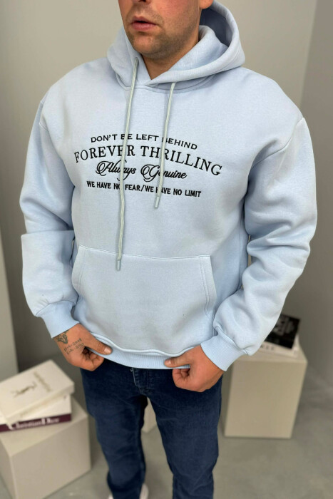 HOODIE ME PUSH DHE ME SHKRIM PARA PËR MESHKUJ NË NGJYRE BLU TE ZBARDHUR - 2