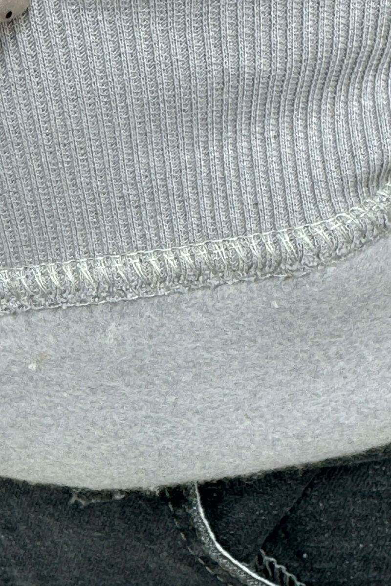 HOODIE ME PUSH DHE ME SHKRIM PARA PËR MESHKUJ NË NGJYRE GRI - 5