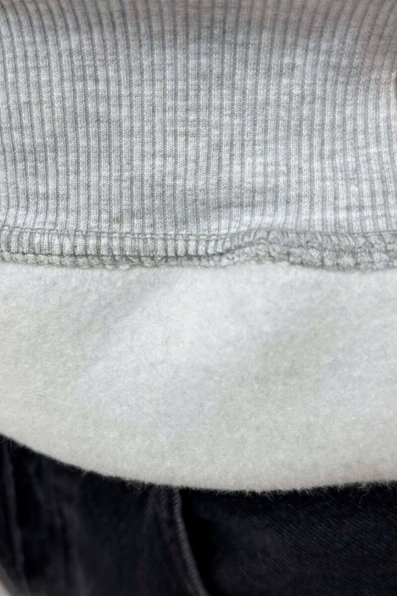 HOODIE ME PUSH DHE ME SHKRIM PARA PËR MESHKUJ NË NGJYRE GRI TE ZBARDHUR - 5