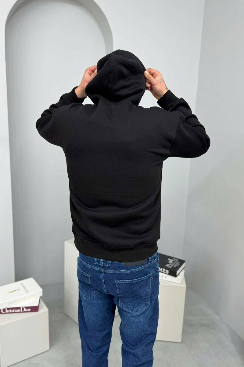 HOODIE ME PUSH DHE ME SHKRIM PARA PËR MESHKUJ NË NGJYRE TE ZEZE - 4