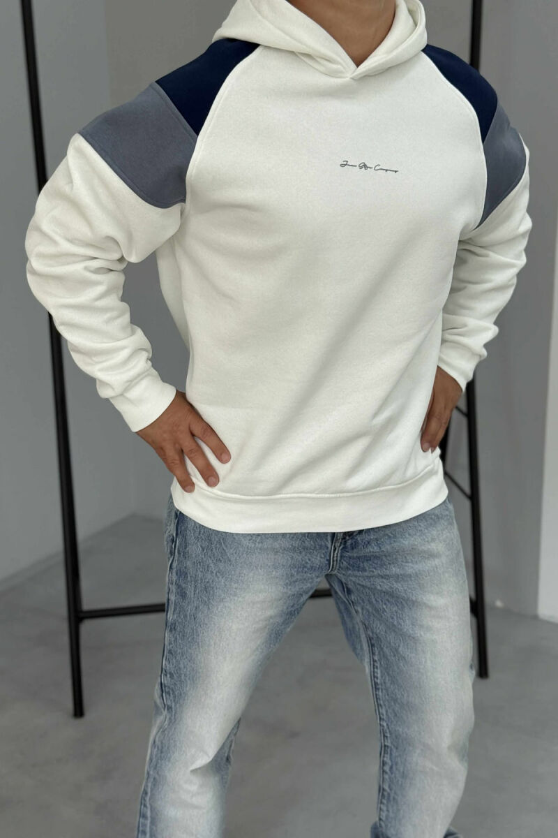 HOODIE ME PUSH DHE ME SHKRIM TË THJESHTË NË PJESËN PARA PËR MESHKUJ NË NGJYRË TË BARDHË - 2