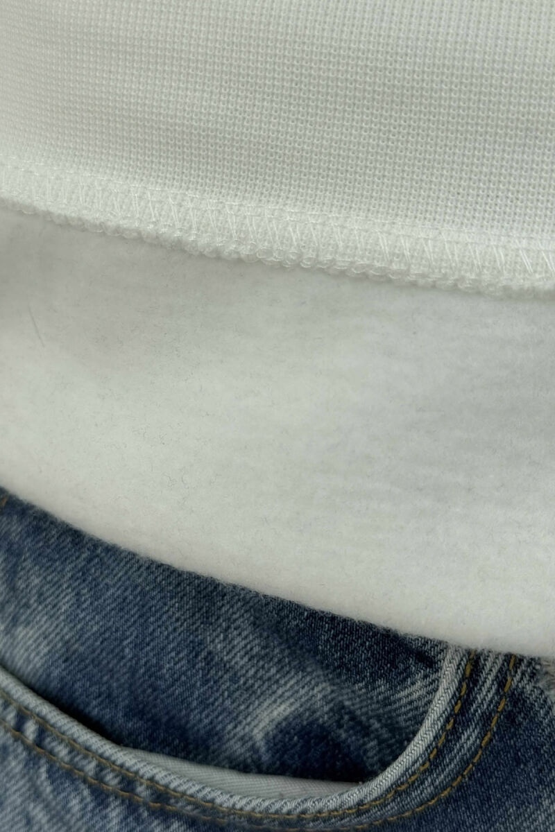 HOODIE ME PUSH DHE ME SHKRIM TË THJESHTË NË PJESËN PARA PËR MESHKUJ NË NGJYRË TË BARDHË - 4