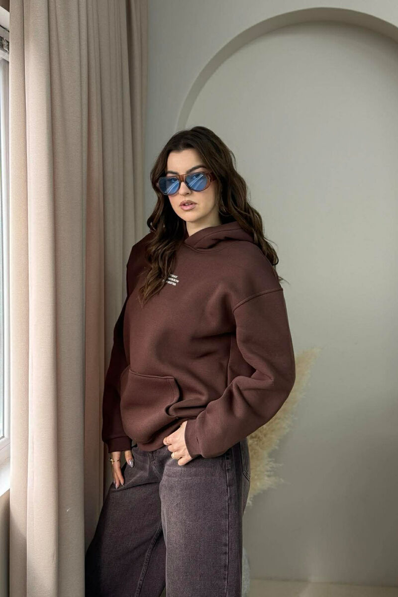 HOODIE ME PUSH DHE SHKRIME NE PJESEN PARA PER FEMRA NE NGJYRE KAFE TE ERRET - 2