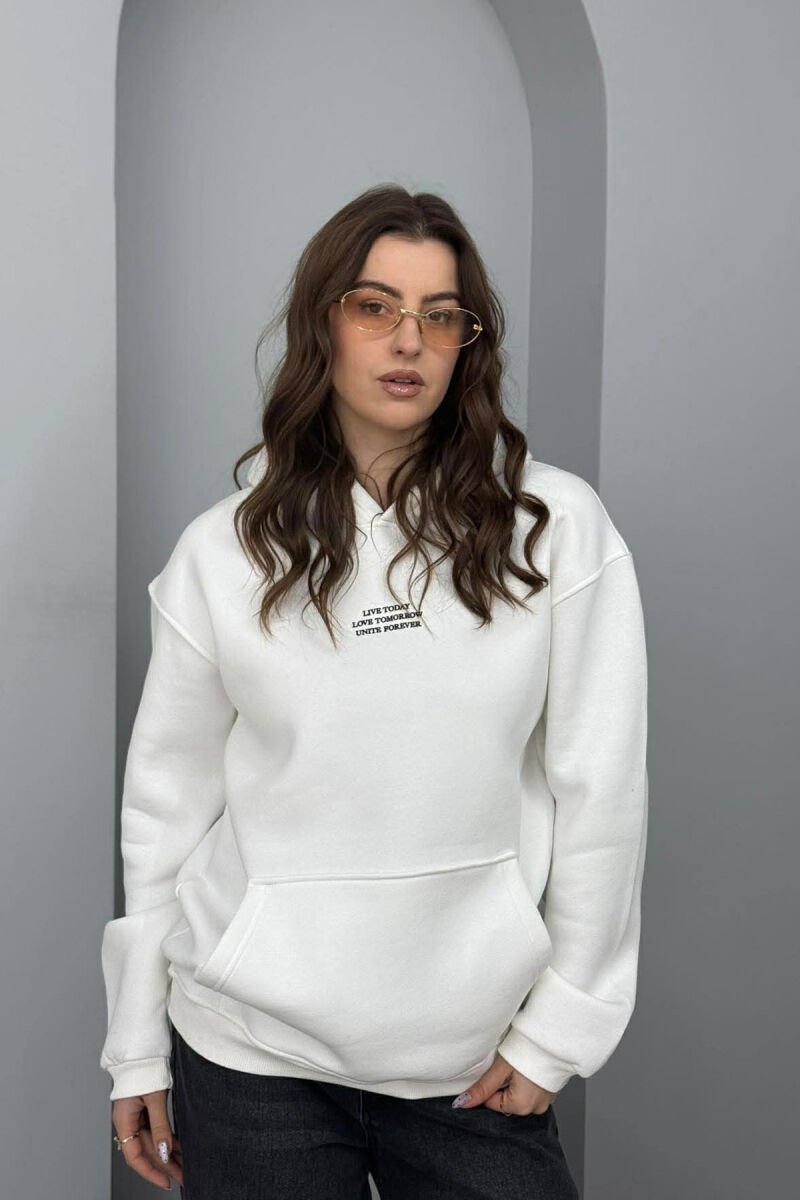 HOODIE ME PUSH DHE SHKRIME NE PJESEN PARA PER FEMRA NE NGJYRE TE BARDHE - 1