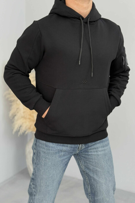 HOODIE ME PUSH ME DETAJIN E XHEPIT PËR MESHKUJ NË NGJYRËN E ZEZË - 3