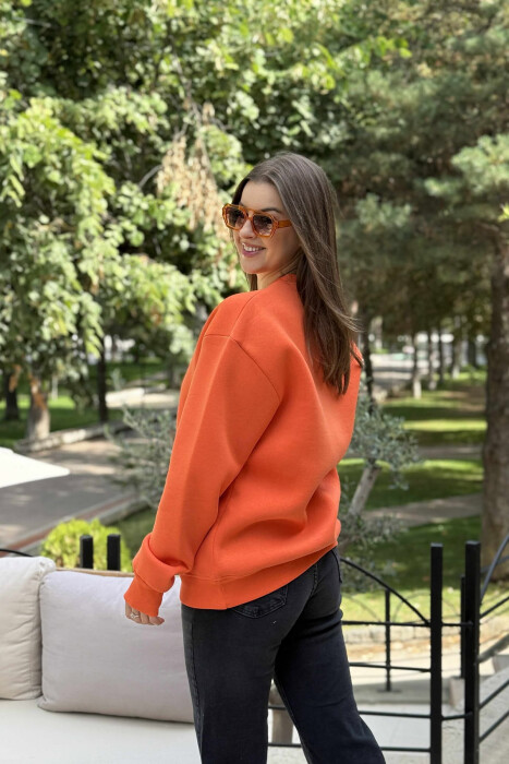 HOODIE ME PUSH ME DIZANJ TË THJESHTE TË VOGËL PARA PËR FEMRA NË NGJYRËN PORTOKALLI - 3