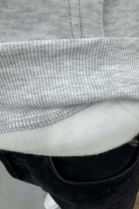 HOODIE ME PUSH SHKRIM PARA DHE ME DIZAJN MBRAPA PËR MESHKUJ NË NGJYRE GRI TE ZBARDHUR - 4