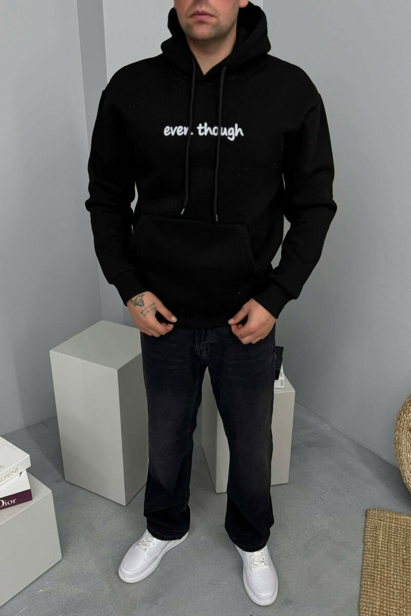 HOODIE ME PUSH SHKRIM PARA DHE ME DIZAJN MBRAPA PËR MESHKUJ NË NGJYRE TE ZEZE - 1