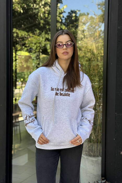 HOODIE ME PUSH NJËNGJYRËSHE DHE DIZANJ MBRAPA PËR FEMRA NË NGJYRËN GRI TË ZBARDHUR - 3