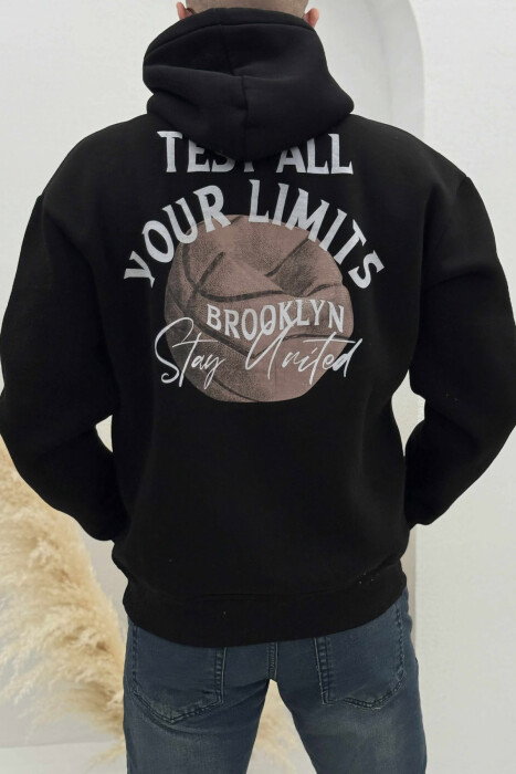 HOODIE ME PUSH NJËNGJYRËSHE DHE ME DIZANJ BASKETBOLL MBRAPA PËR MESHKUJ NË NGJYRËN E ZEZË - 4