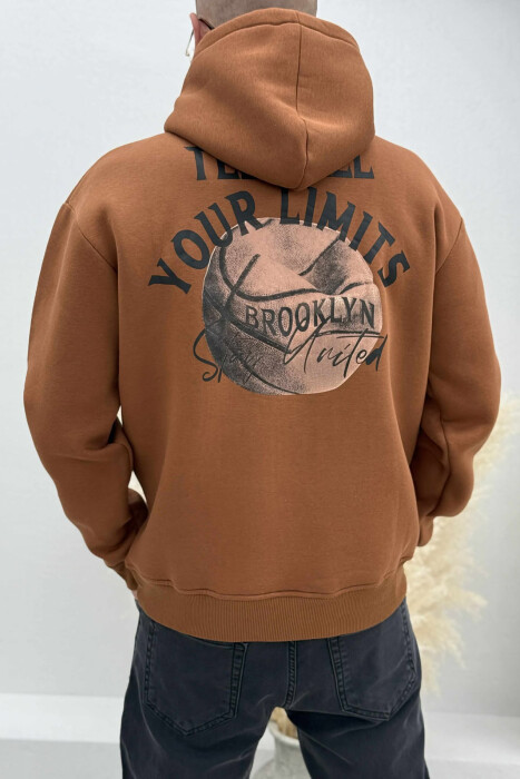 HOODIE ME PUSH NJËNGJYRËSHE DHE ME DIZANJ BASKETBOLL MBRAPA PËR MESHKUJ NË NGJYRËN KAFE - 4