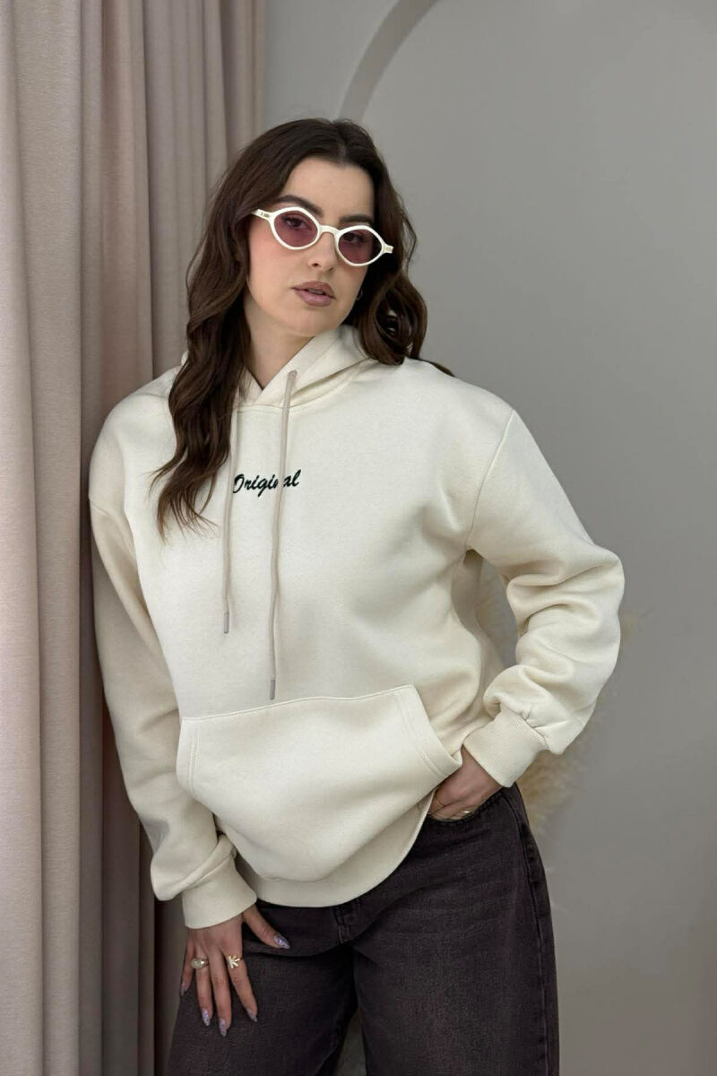 HOODIE ME PUSH NJENGJYRESHE DHE ME SHKRIM TË VOGEL PARA PER FEMRA NE NGJYRE BEZHE - 3