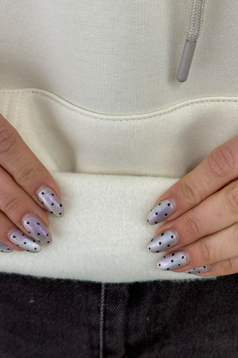 HOODIE ME PUSH NJENGJYRESHE DHE ME SHKRIM TË VOGEL PARA PER FEMRA NE NGJYRE BEZHE - 5