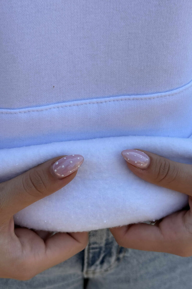 HOODIE ME PUSH NJËNGJYRËSHE DHE ME SHKRIM PARA PËR FEMRA NË NGJYRËN E BARDHË - 4