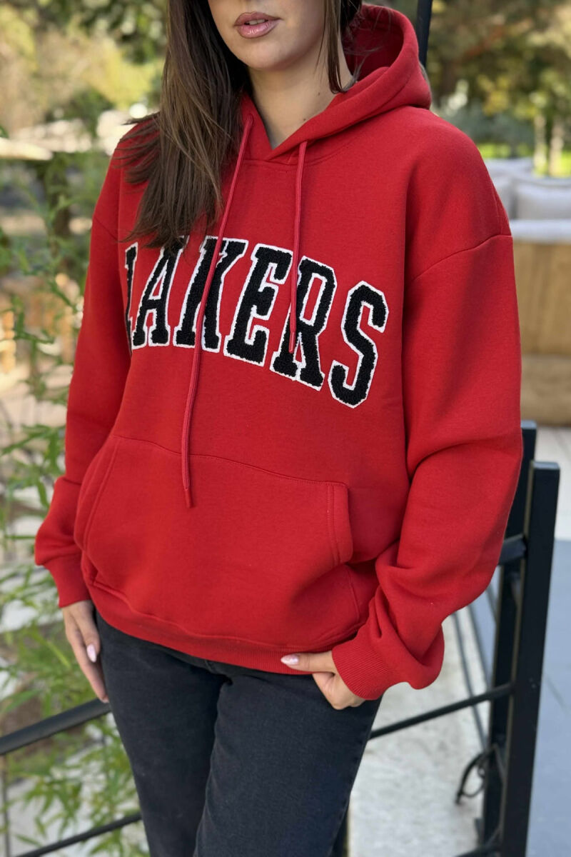 HOODIE ME PUSH NJËNGJYRËSHE DHE ME SHKRIM PARA PËR FEMRA NË NGJYRËN E KUQE - 4