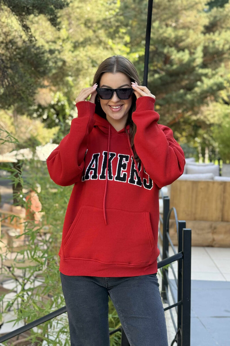 HOODIE ME PUSH NJËNGJYRËSHE DHE ME SHKRIM PARA PËR FEMRA NË NGJYRËN E KUQE - 2