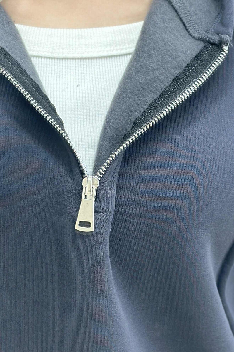 HOODIE ME PUSH PËR FEMRA NË NGJYRËN GRI E ERRËT - 4