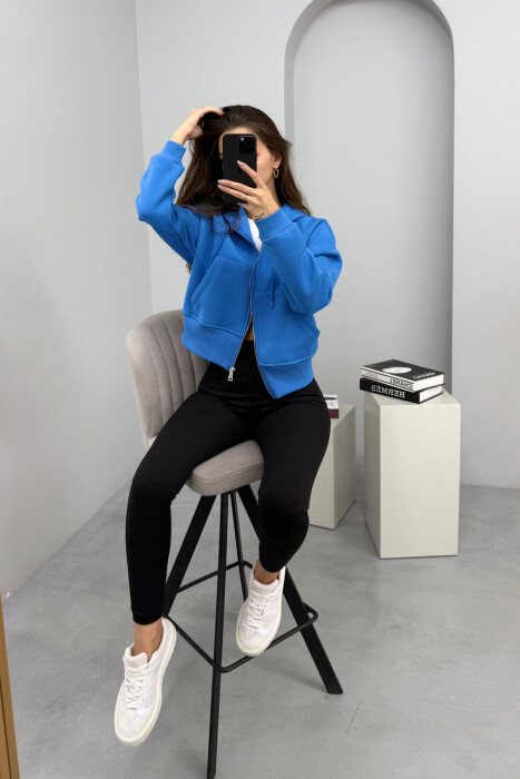 HOODIE ME ZINXHIR DHE ME PUSH NJË NGJYRËSHE PËR FEMRA NË NGJYRËN BLU - KLAUDIO FASHION