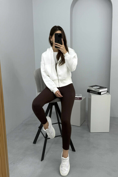 HOODIE ME ZINXHIR DHE ME PUSH NJË NGJYRËSHE PËR FEMRA NË NGJYRËN E BARDHË - KLAUDIO FASHION