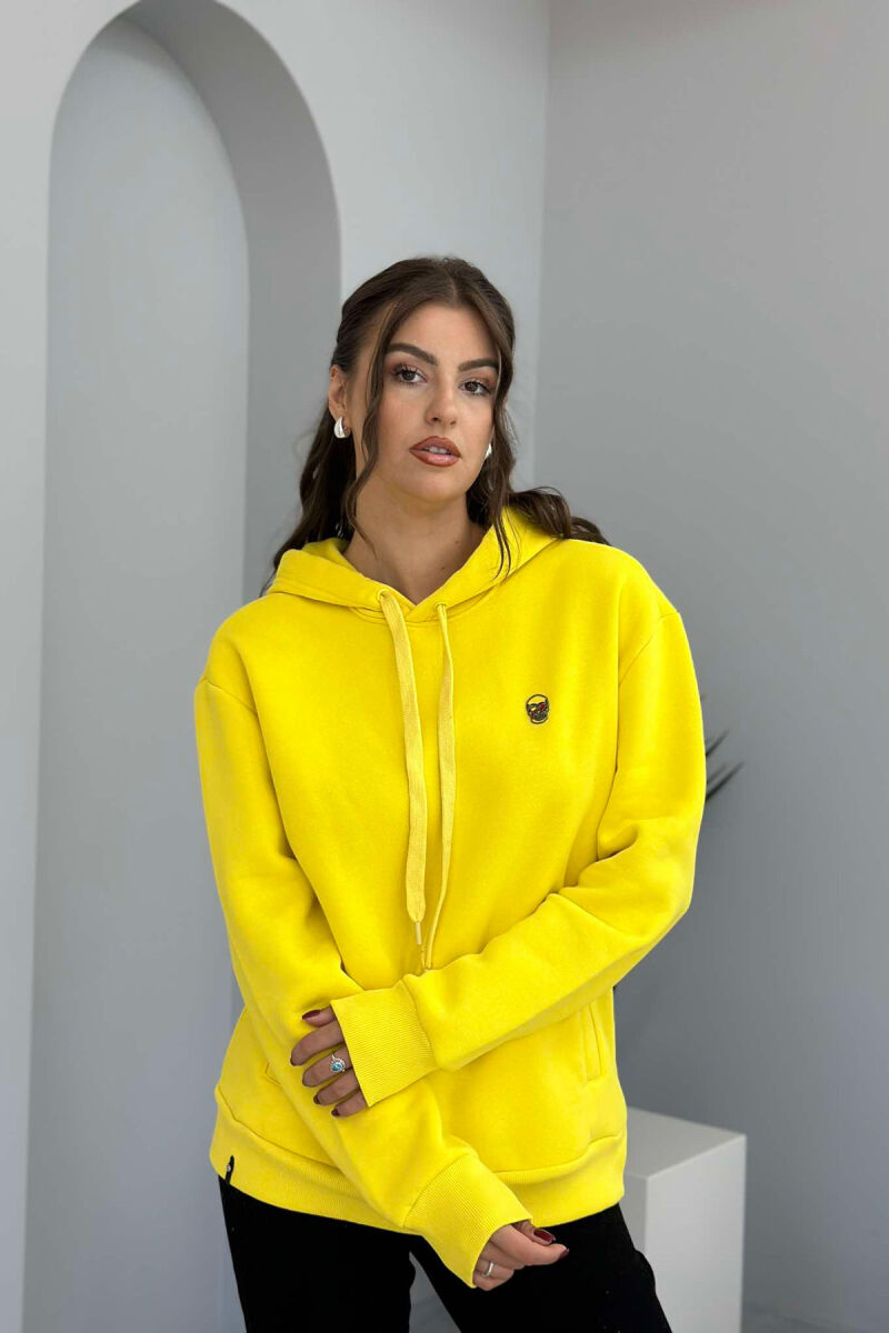 HOODIE NJË NGJYRËSHE ME LOGO KAFKE PËR FEMRA NË NGJYRËN E VERDHË - 4