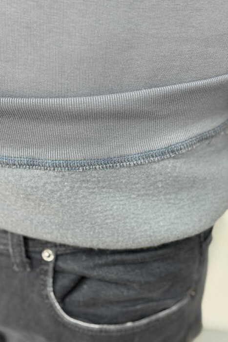 HOODIE NJE NGJYRESHE ME PUSH DHE DETAJE TE VOGLA PER MESHKUJ NE NGJYRE GRI - 4