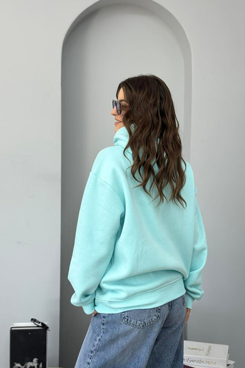 HOODIE NJE NJGYRESHE ME PUSH DHE DIZAJN NË PJESEN PARA PER FEMRA NE NGJYRE BLU TE ZBARDHUR - 3