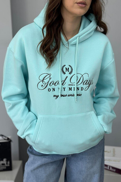 HOODIE NJE NJGYRESHE ME PUSH DHE DIZAJN NË PJESEN PARA PER FEMRA NE NGJYRE BLU TE ZBARDHUR - 4