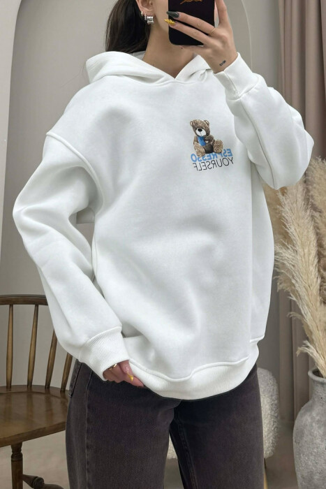 HOODIE NJE NGJYRESHE ME PUSH DHE ME IMAZHIN E ARUSHIT PER FEMRA NE NGJYRE TE BARDHE - 3