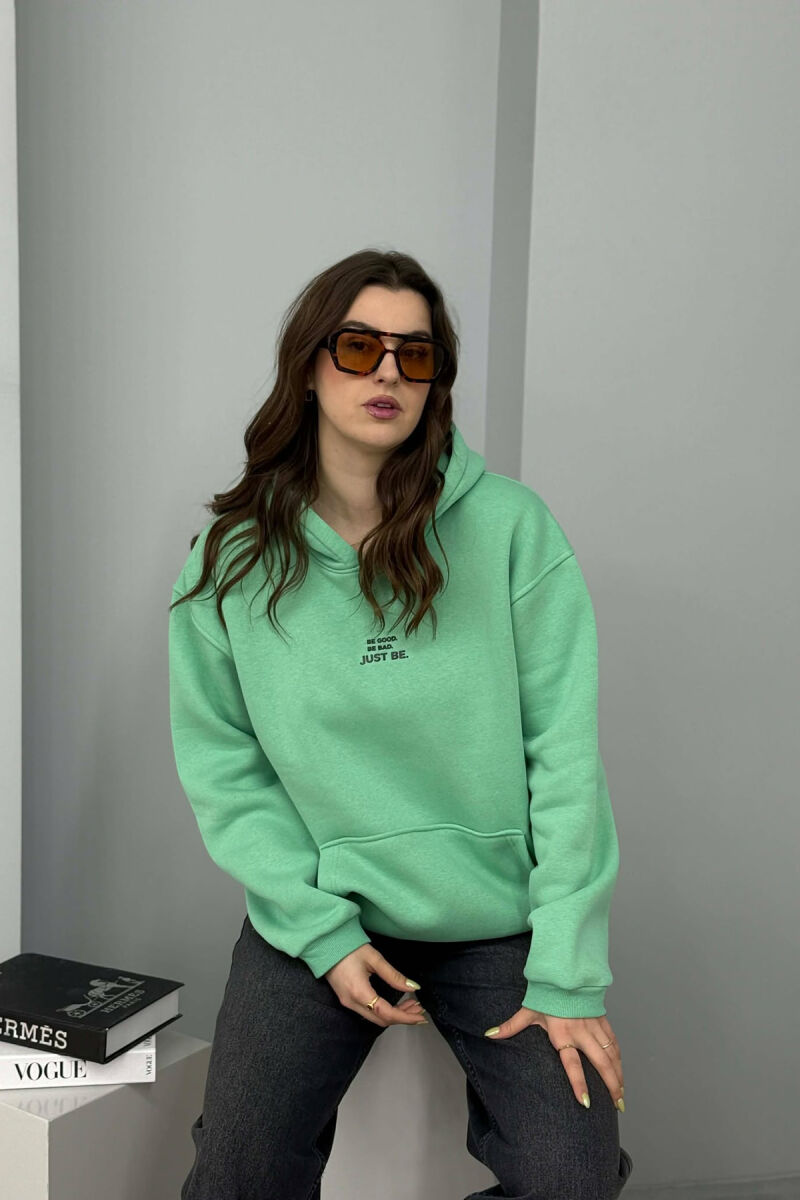 HOODIE NJE NGJYRSHE ME PUSH DHE ME SHKRIM NE PJESEN PARA PER FEMRA NE NGJYRE MENTE - 3