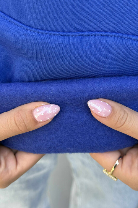 HOODIE NJË NGJYRËSHE ME PUSH DHE ME SHKRIM PARA PËR FEMRA NË NGJYRËN BLU - 6