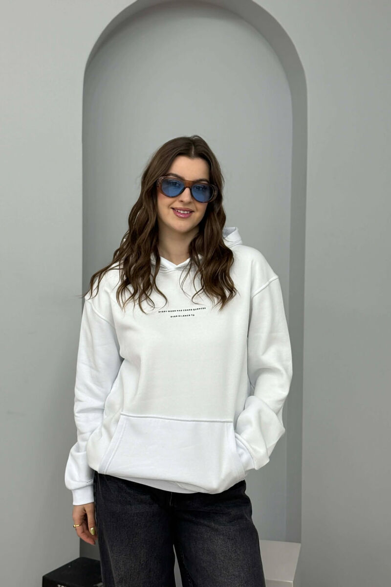 HOODIE NJE NGJYRESHE ME PUSH DHE ME SHKRIM TE THJESHTE NE PJESEN PARA PER FEMRA NE NGJYRE TE BARDHE - 1