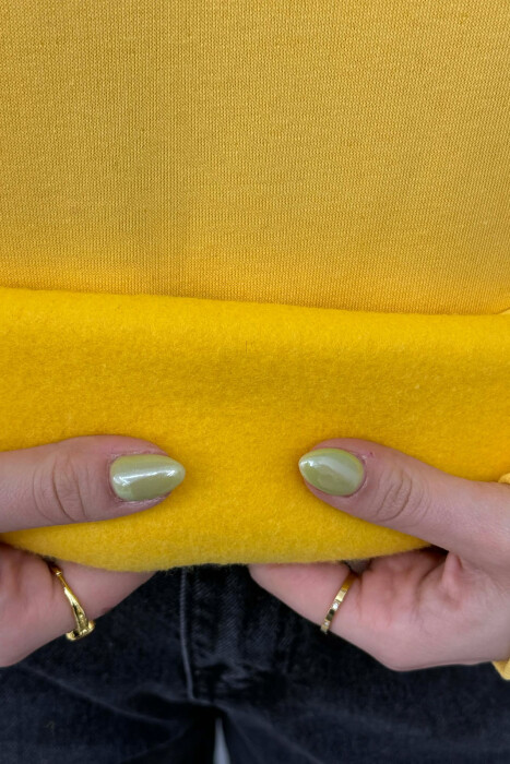 HOODIE NJE NGJYRESHE ME PUSH DHE ME SHKRIM TE THJESHTE NE PJESEN PARA PER FEMRA NE NGJYRE TE VERDHE - 4