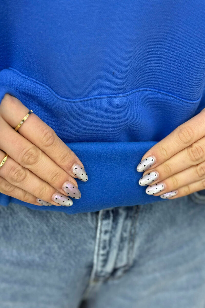 HOODIE NJE NGJYRESHE ME PUSH PER FEMRA NE NGJYRE BLU - 5