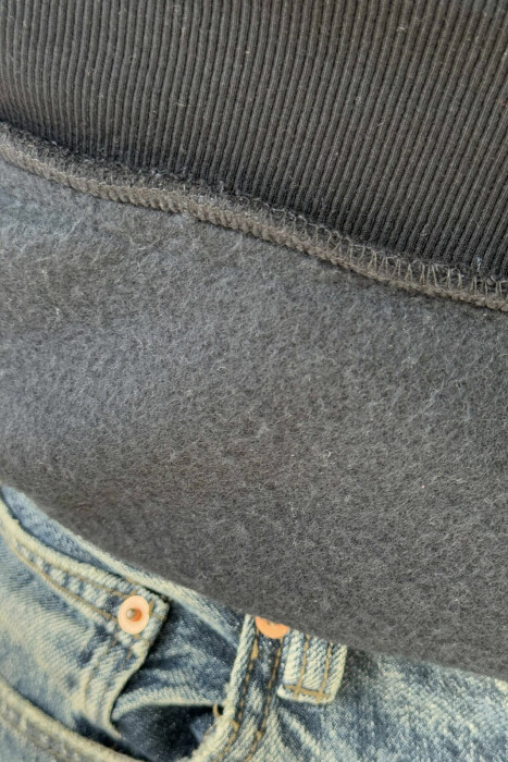 HOODIE NJË NGJYRËSHE ME PUSH PËR MESHKUJ NË NGJYRËN BLU E ERRËT - 3