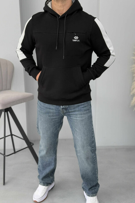 HOODIE NJË NGJYRËSHE ME PUSH PËR MESHKUJ NË NGJYRËN E ZEZË - 1