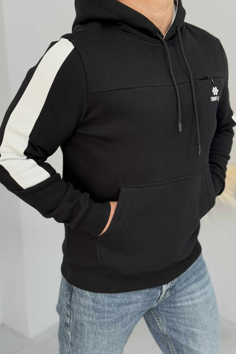 HOODIE NJË NGJYRËSHE ME PUSH PËR MESHKUJ NË NGJYRËN E ZEZË - 4