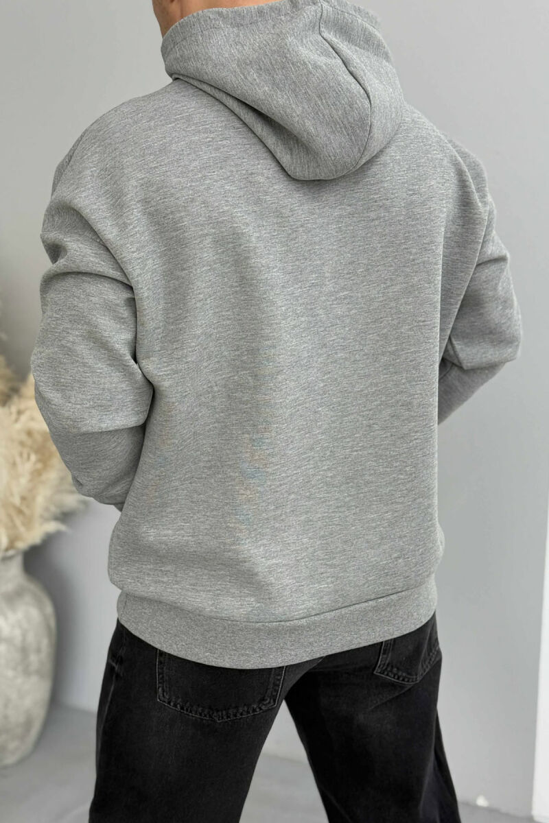HOODIE NJËNGJYRËSHE ME DIZANJ PARA PËR MESHKUJ NË NGJYRËN GRI - 3