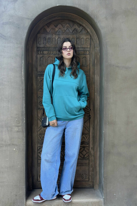 HOODIE NJËNGJYRËSHE ME LOGO TË THJESHTË PARA PËR FEMRA NË NGJYRË GURKALI - 1