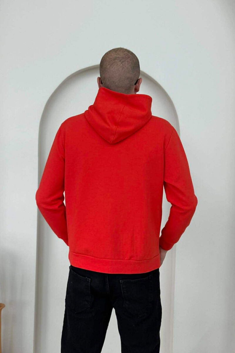 HOODIE NJËNGJYRËSHE ME SHKRIME PARA PËR MESHKUJ NË NGJYRËN E KUQE - 4