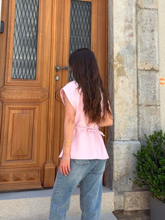 JELEK ME DETAJIN E KOPSAVE GOLD ME LIDHSE PËR FEMRA NË NGJYRE ROZE - 3