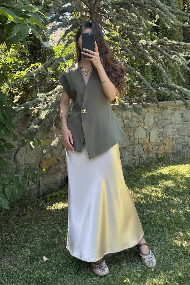 JELEK ME DETAJIN E KOPSAVE GOLD ME LIDHSE PËR FEMRA NË NGJYRËN JESHILE - 1