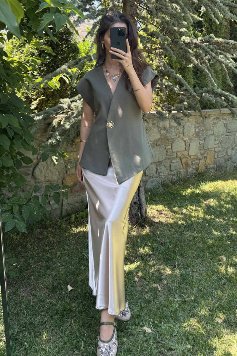 JELEK ME DETAJIN E KOPSAVE GOLD ME LIDHSE PËR FEMRA NË NGJYRËN JESHILE - 3