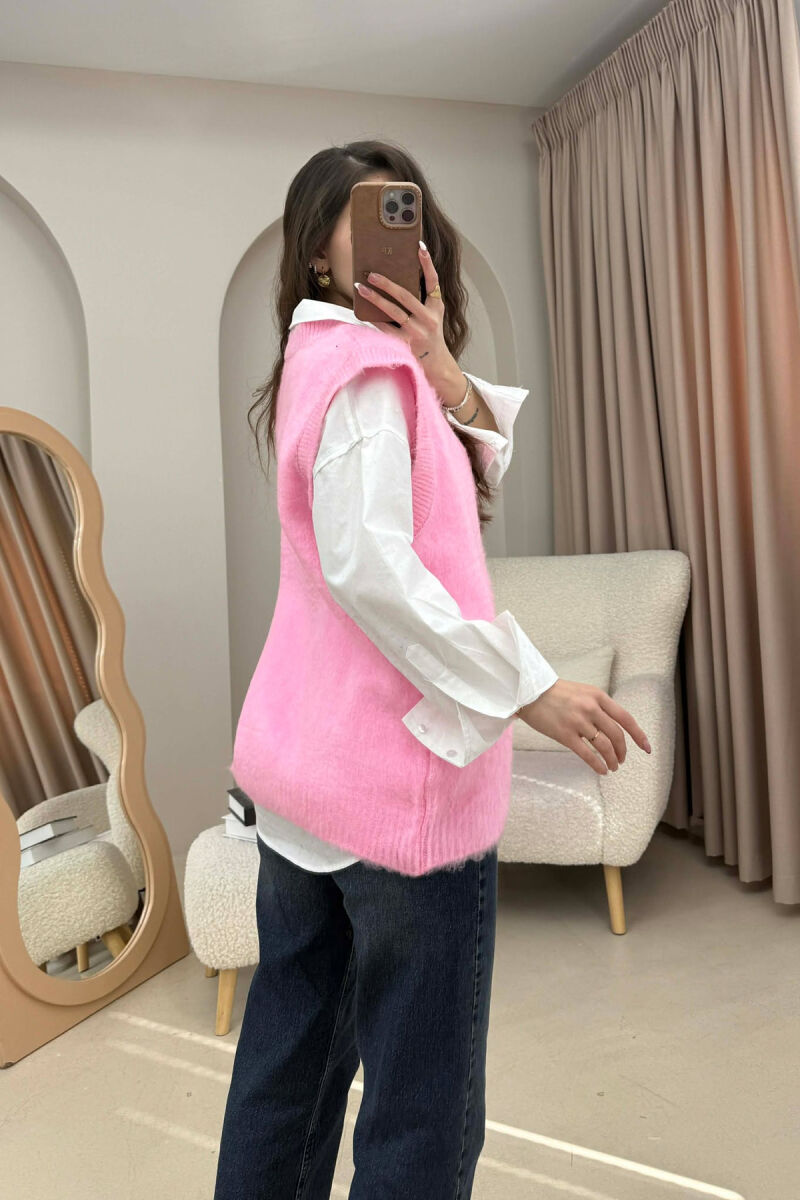 JELEK NJE NGJYRESH ME JAKE V PER FEMRA NE NGJYRE ROZE - 3