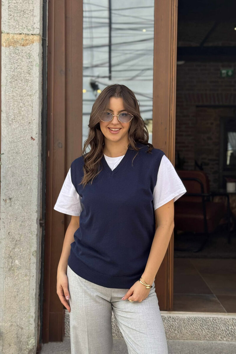 JELEK NJË NGJYRËSH ME JAKE V PËR FEMRA NË NGJYRËN BLU TË ERRËT - 8