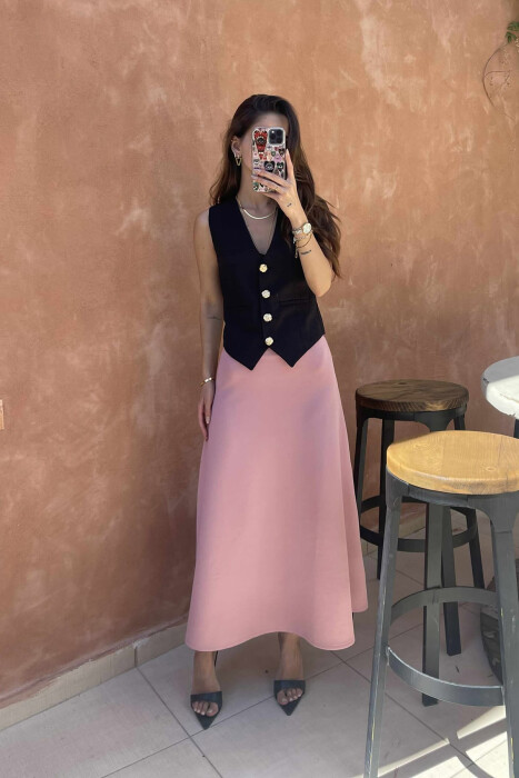 JELEK NJËNGJYRËSH ME BUTONA GOLD PËR FEMRA NË NGJYRËN E ZEZË - 2