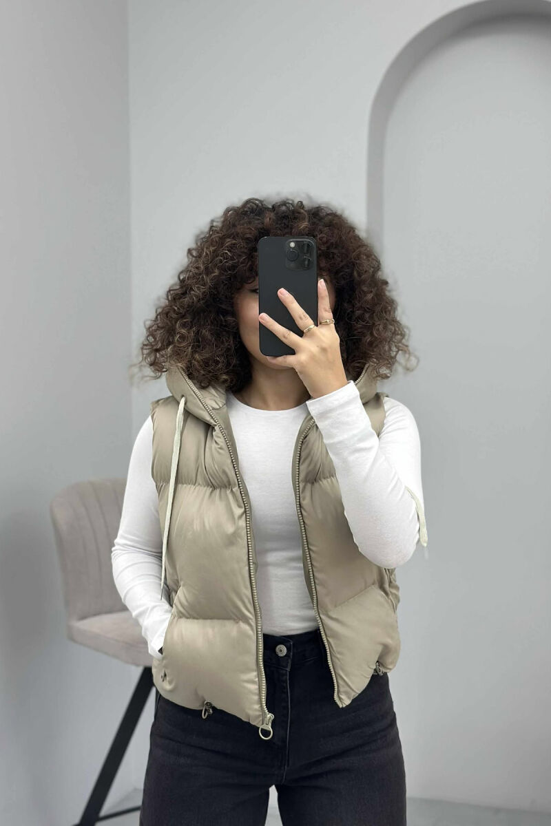 JELEK NJËNGJYRËSH ME KAPUC DHE ZINXHR PËR FEMRA NË NGJYRËN BEZHË TË ERRËT - 2